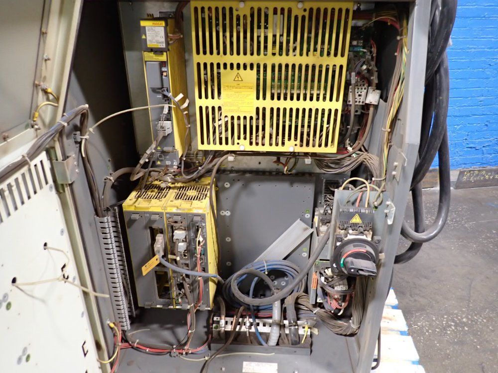 Fanuc 2014 Fanuc R2000ib165f Robot