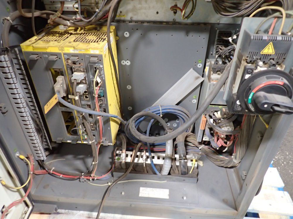 Fanuc 2014 Fanuc R2000ib165f Robot