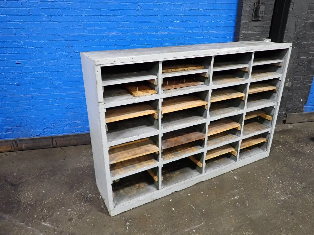 SHELVING UNIT