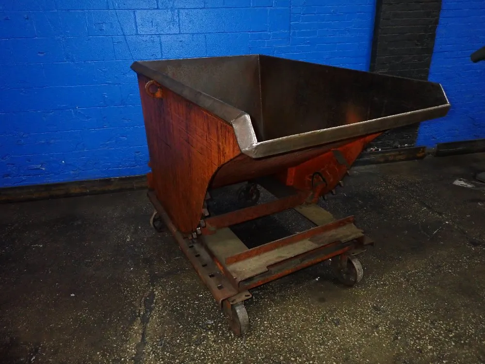 SELF DUMPING HOPPER
