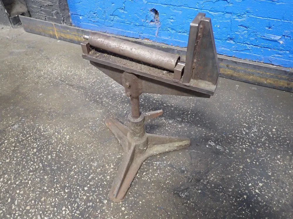 ROLLER STAND