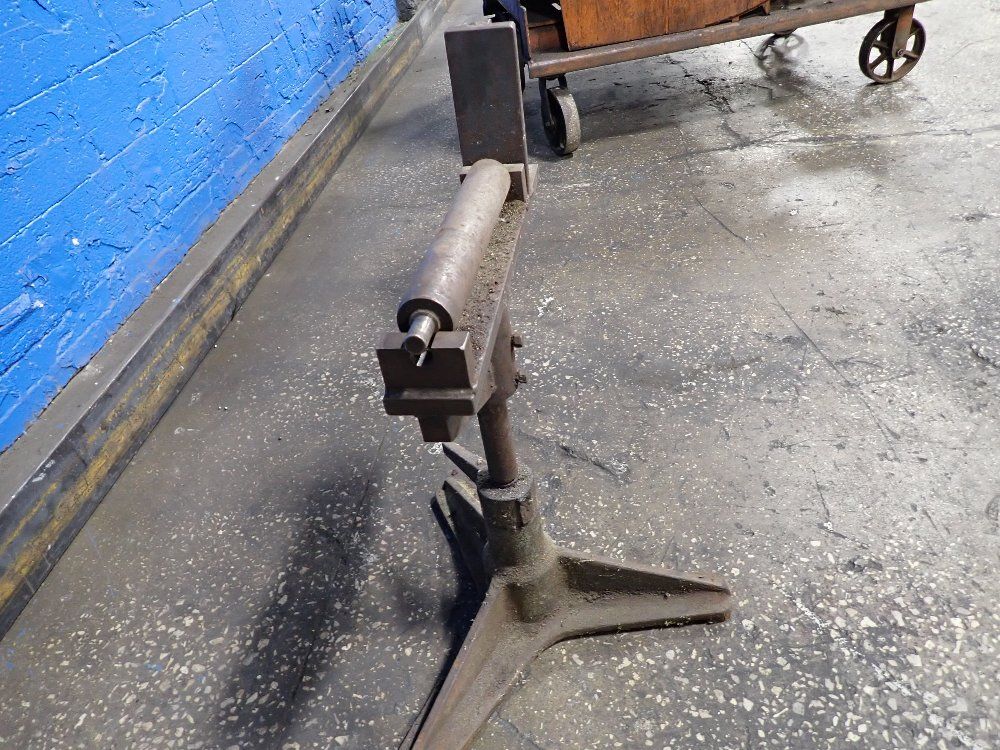  Roller Stand