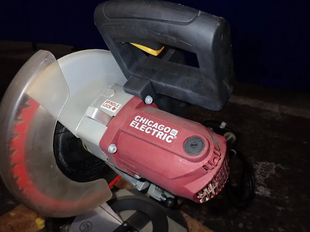 Chicago Electric Compound Slide Miter Saw