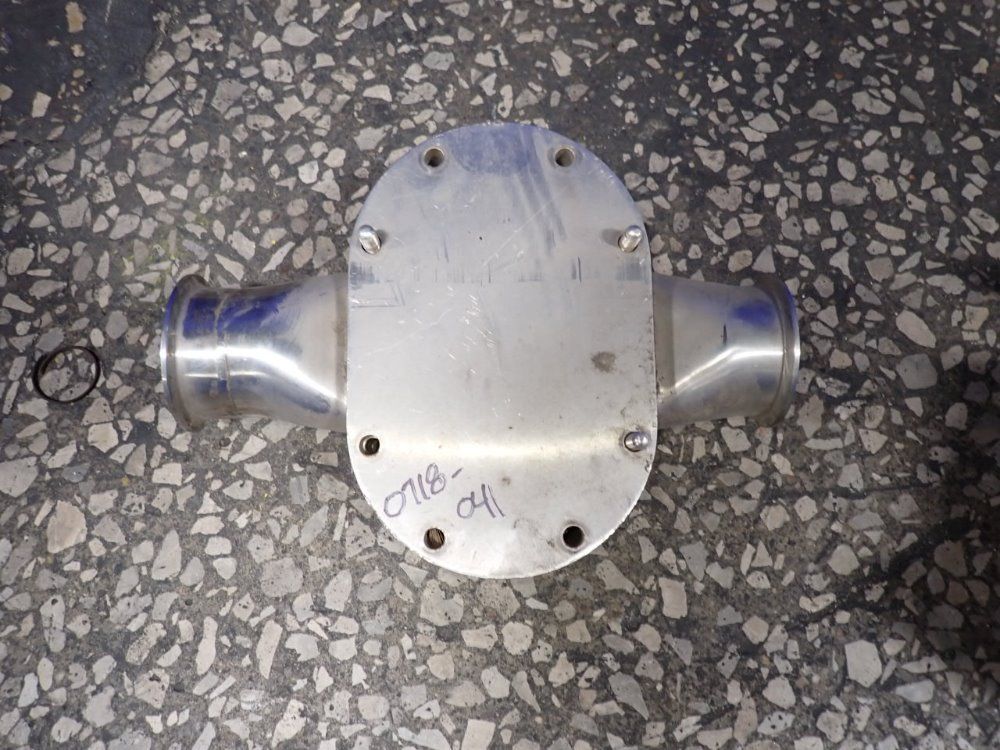  Valve