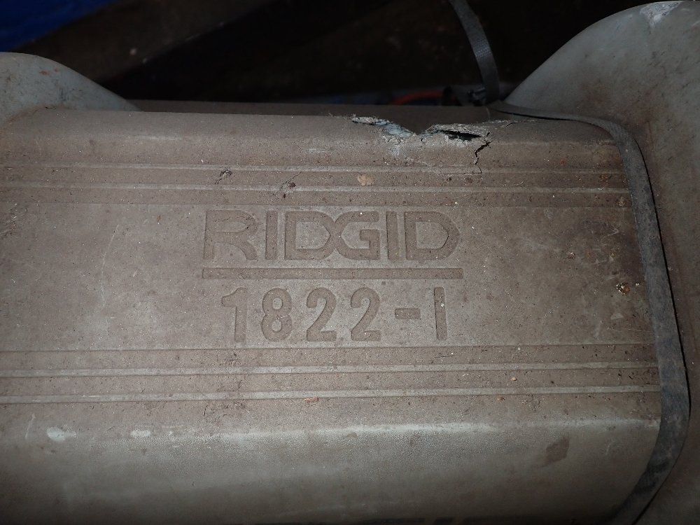 Ridgid Ridgid 18221 Pipe Threading Machine