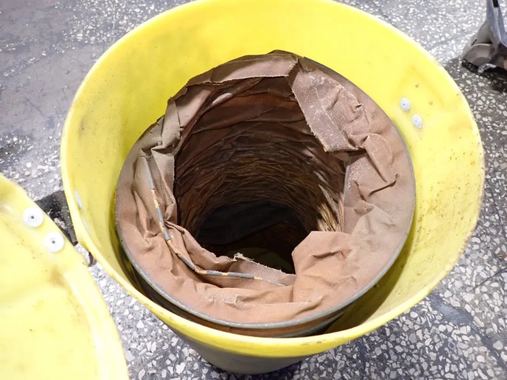 Plastic Container W/tube