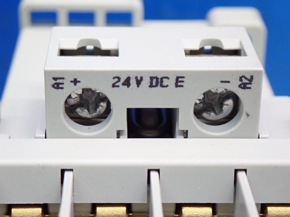 Allen Bradley Iec 9 A Contactor
