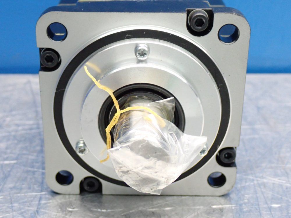 Yaskawa 3000-6000rpm Ac Servo Motor - Sgm7j-08a7a-fj11