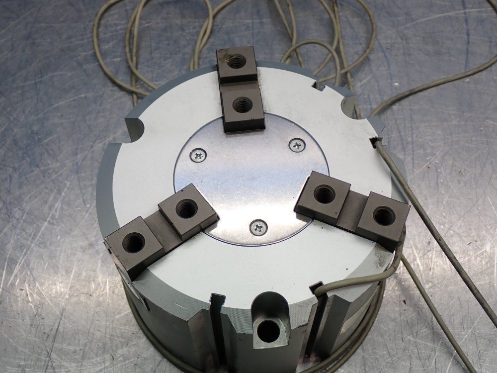 Smc Mhs3 Series Parrallel 3-finger Gripper - Mhs3-125d-y59a