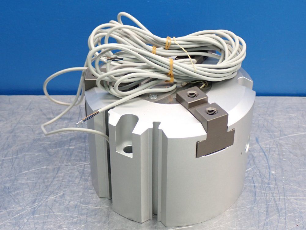 Smc Parrallel 3-finger Gripper Actuator - Mhs3-125d-y59a