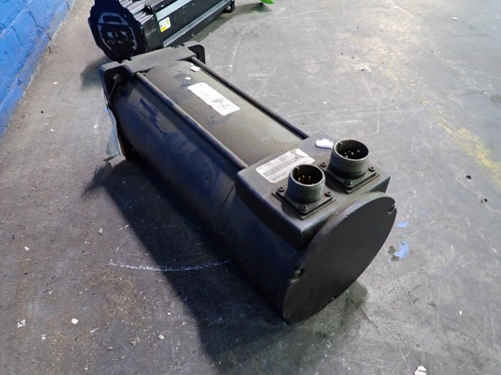 Allen Bradley 1.7 Kw Servo Motor - 1326ab-b2c-21