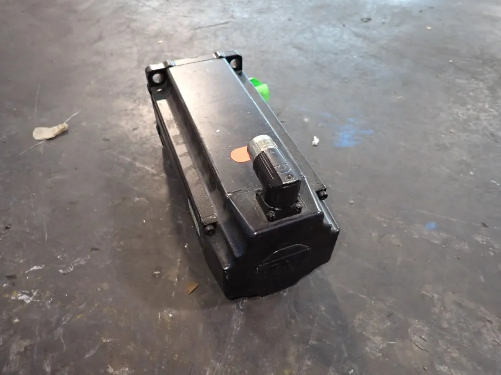 Allen Bradley 2.95 Kw Servo Motor - Vplb1306f-pj12aa
