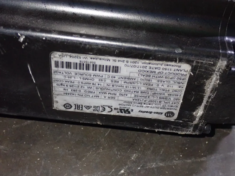 Allen Bradley 2.95 Kw Servo Motor - Vplb1306f-pj12aa