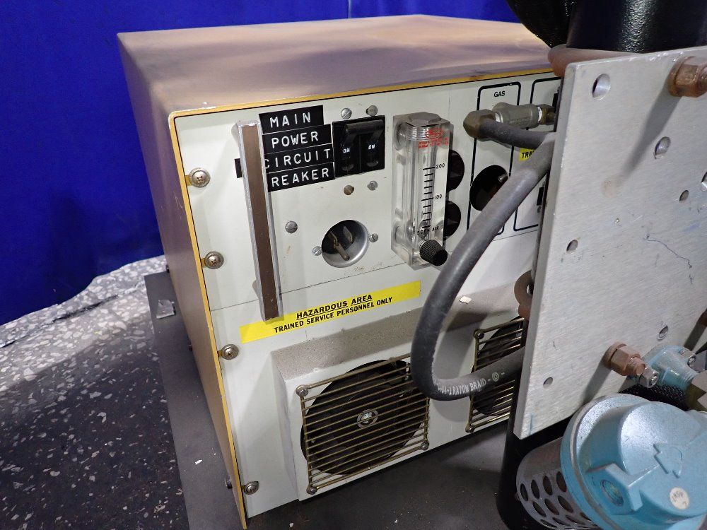 Temptronics Glue Machine