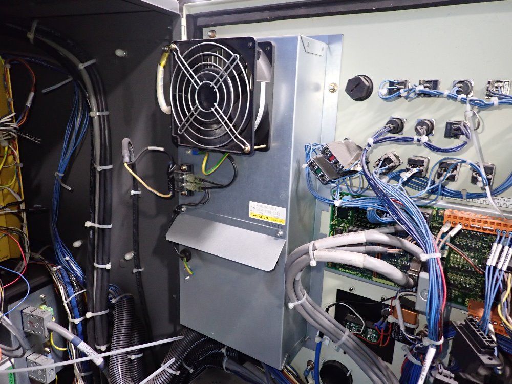 Fanuc 2010 Fanuc R30ia Robot Control Cabinet