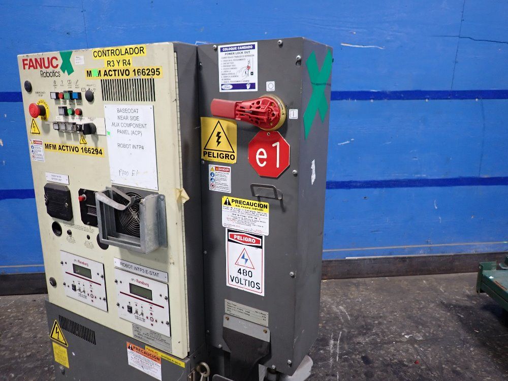 Fanuc 2010 Fanuc R30ia Robot Control Cabinet