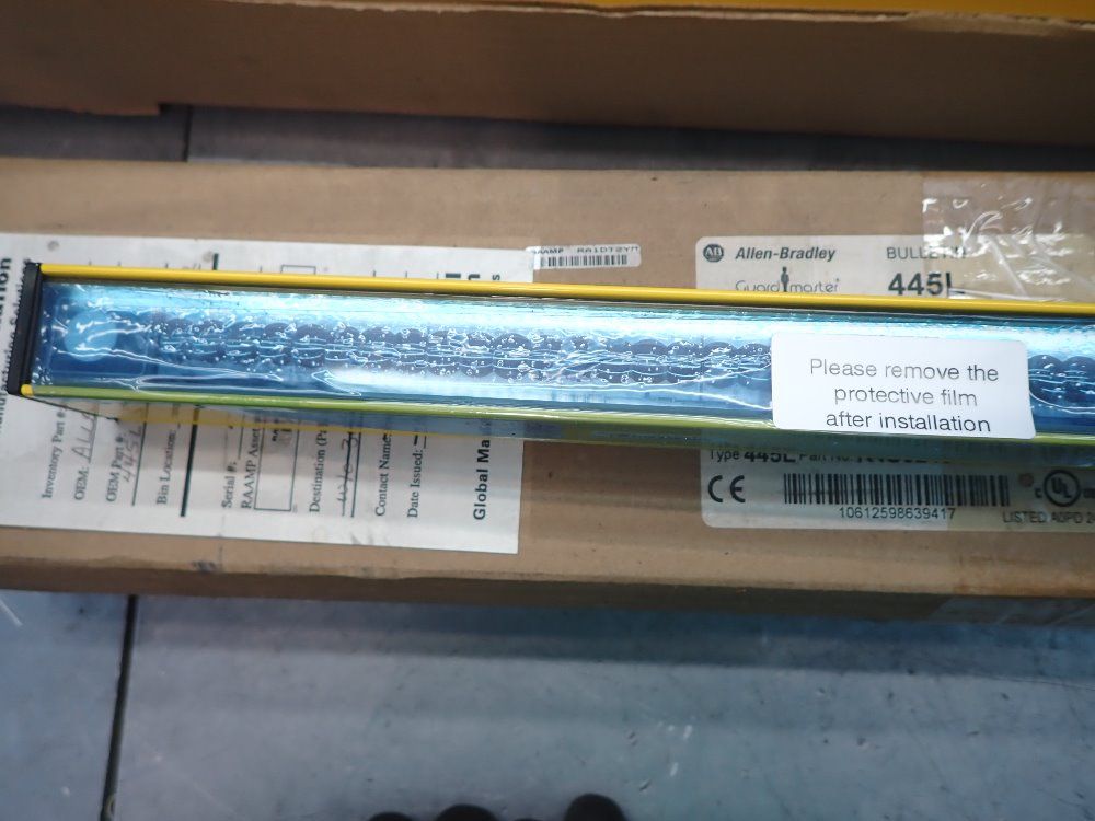 Allen-bradley 18 M Range Safety Light Curtain Transmitter And Reciever - 445l-t4s0240yd, R40240yd