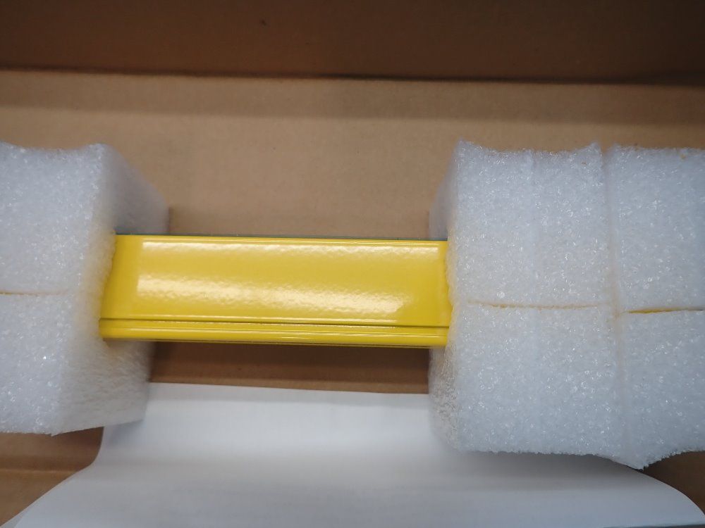 Allen-bradley 18 M Range Safety Light Curtain: Transmitter And Reciever - 445l-t4s0240yd, R40240yd