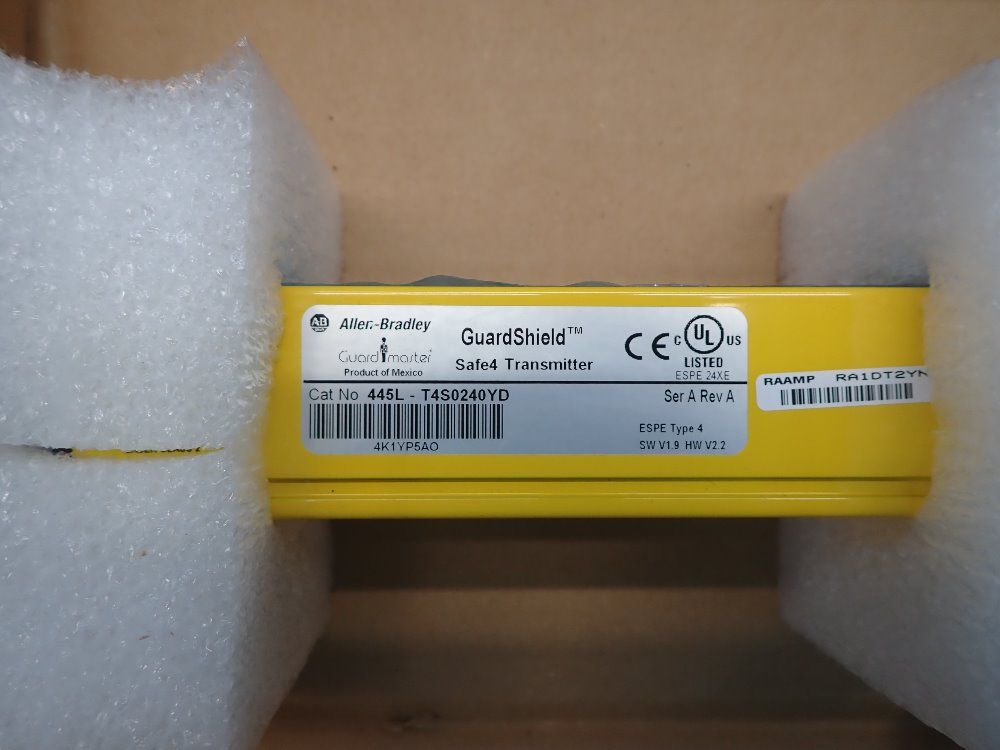 Allen-bradley 18 M Range Safety Light Curtain: Transmitter And Reciever - 445l-t4s0240yd, R40240yd