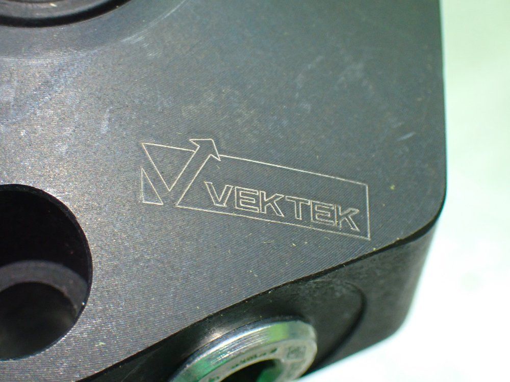 Vektek Top Flange Swing Clamp