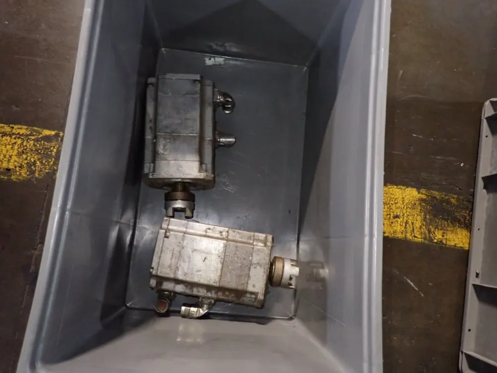  Servo Motors