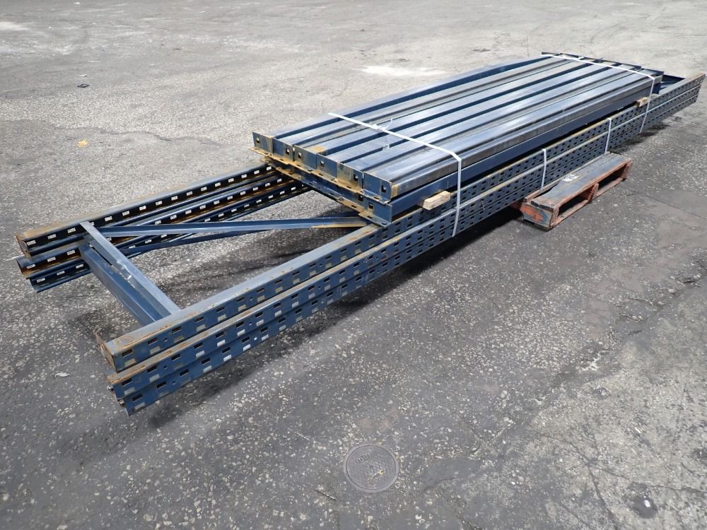  Pallet Racking Lot