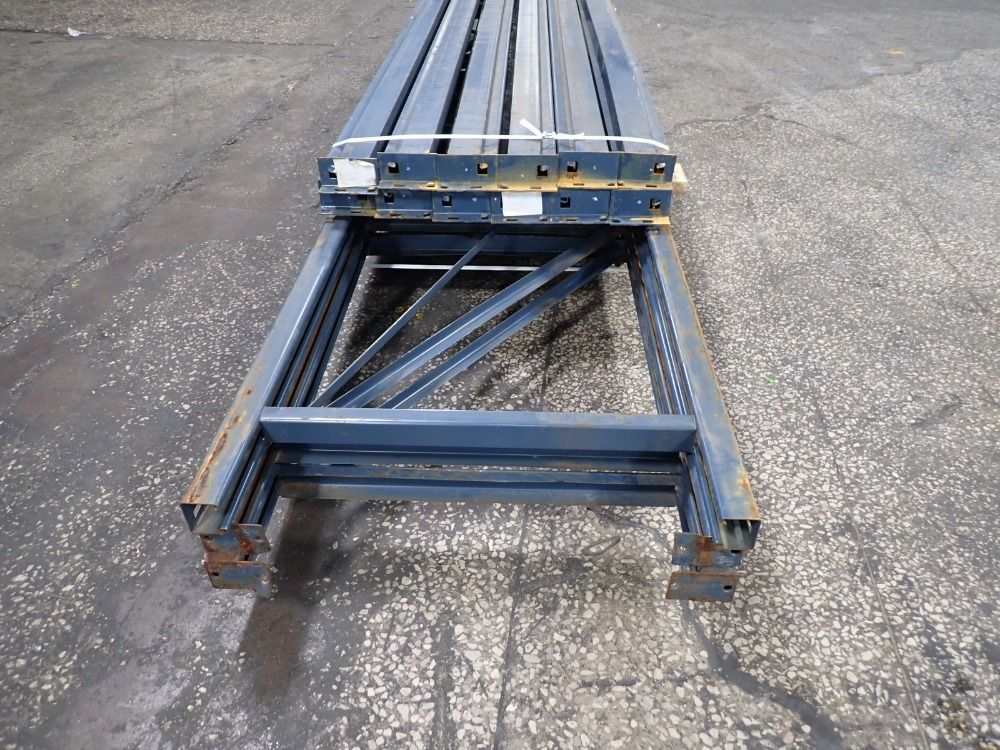  Pallet Racking Lot