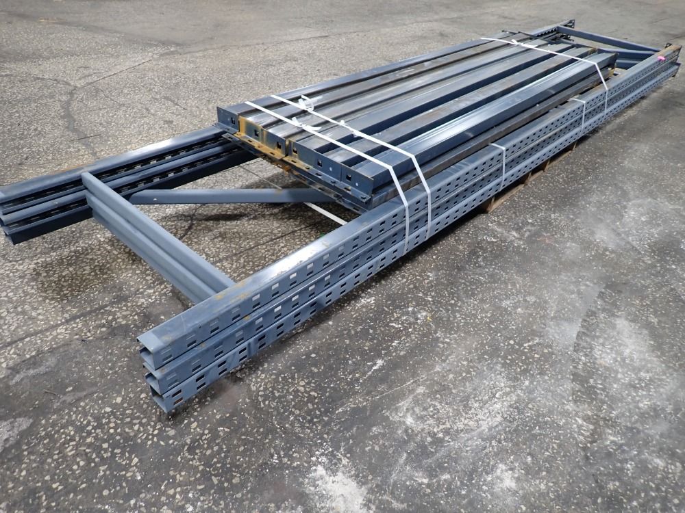  Pallet Racking Lot