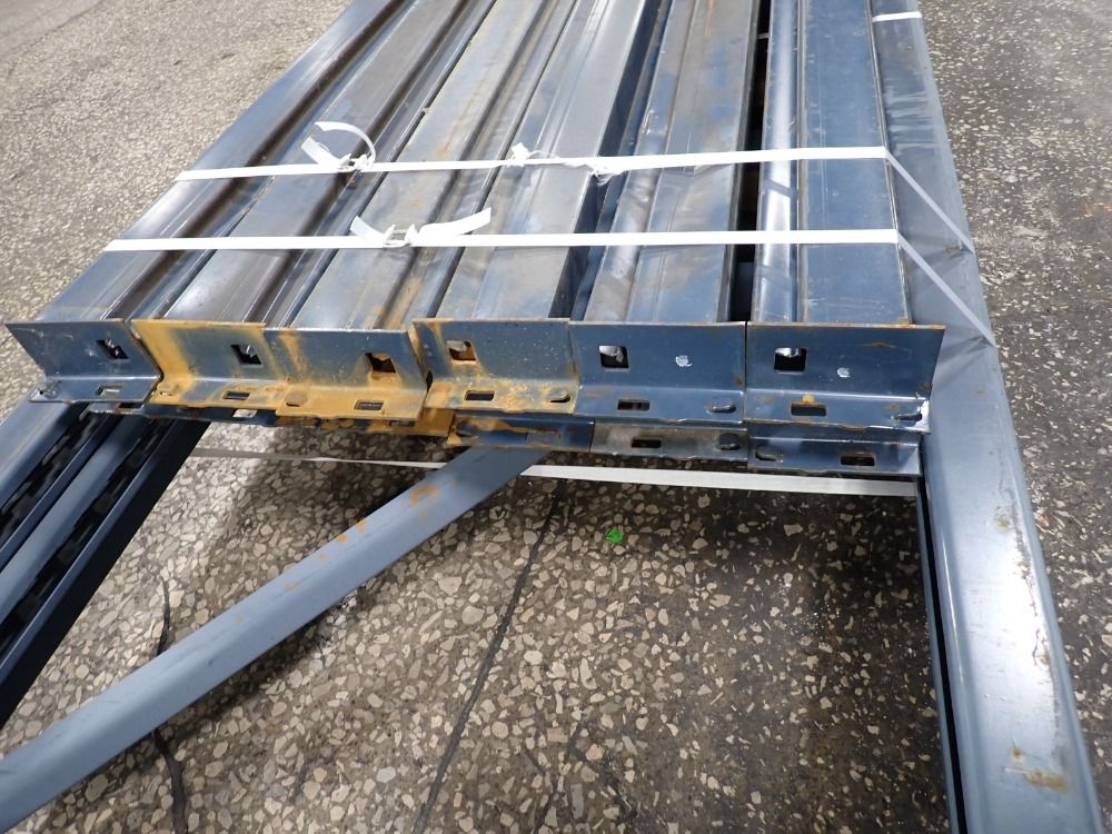  Pallet Racking Lot