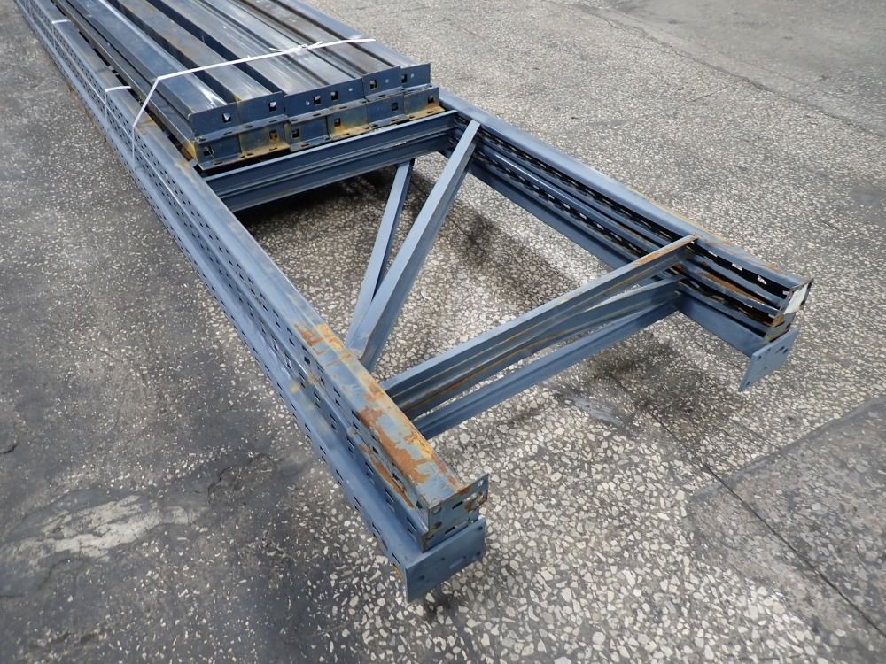  Pallet Racking Lot