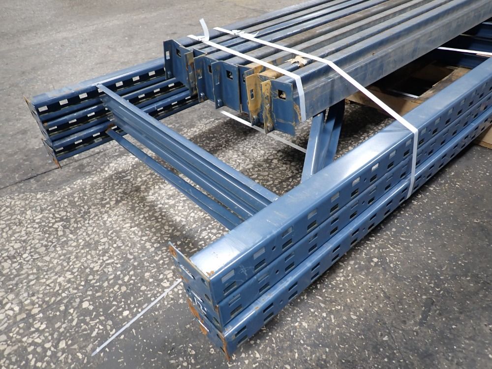  Pallet Racking Lot