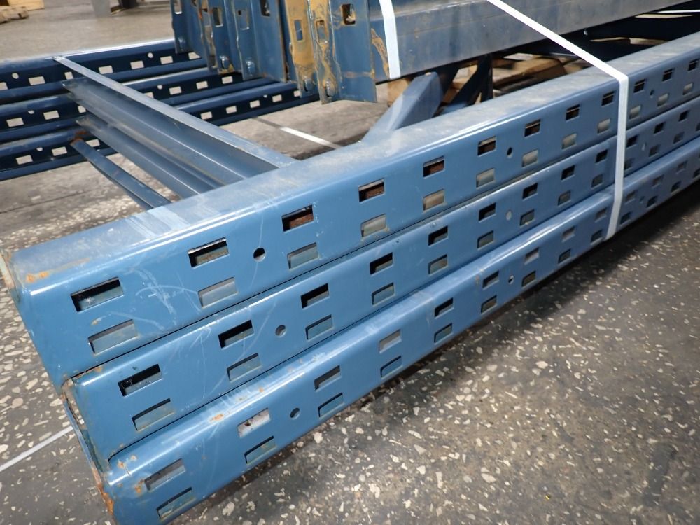  Pallet Racking Lot