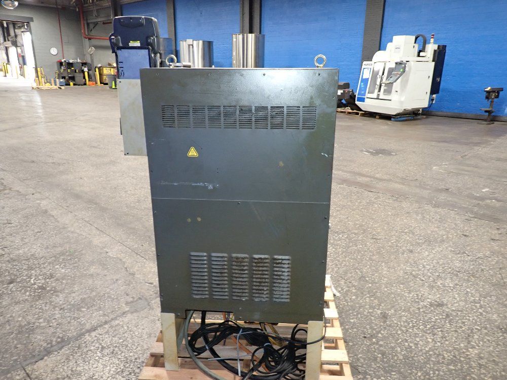 Fanuc 2007 Fanuc Rj3ib Robot Controller