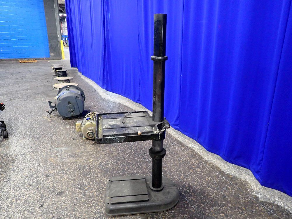 15.5"x18" Drill Press Pedestal