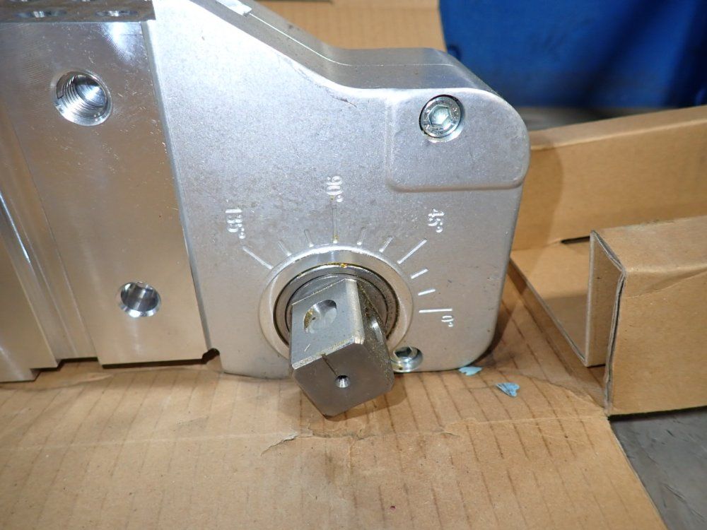 Destaco 6 Bar Pneumatic Power Clamp - 82m-3nd0006nl8-1