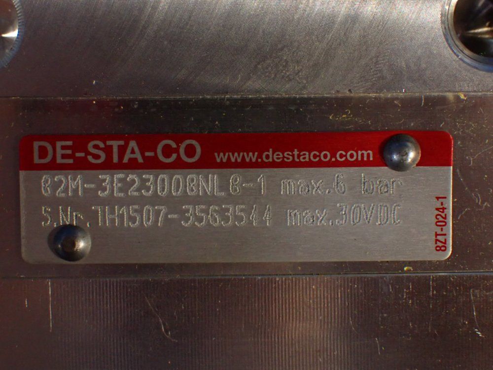 Destaco 6 Bar Pneumatic Power Clamp - 82m-3e23008nl8-1