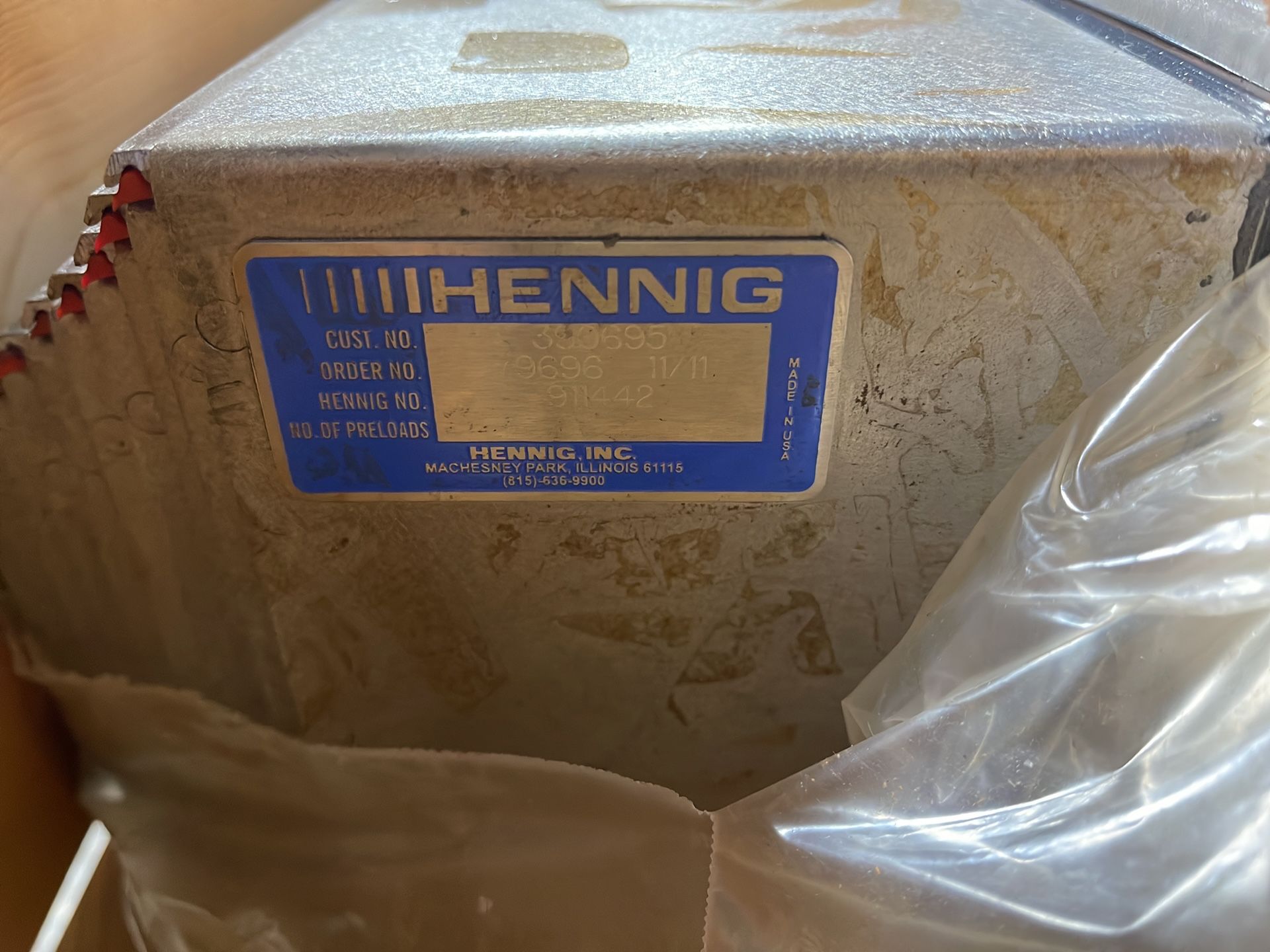 Hennig Telescopic Steel Way Cover - 911442
