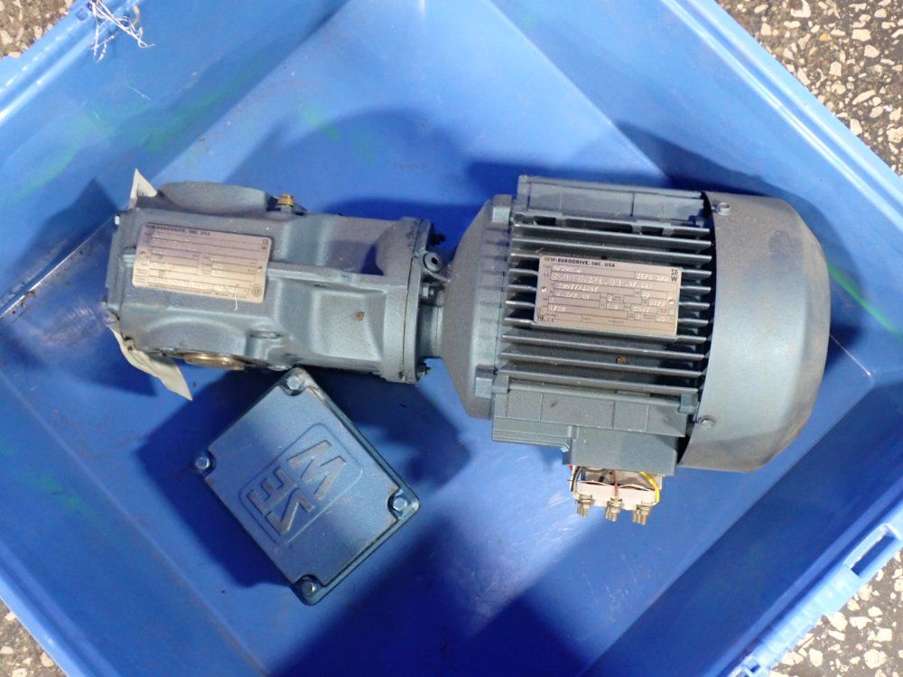 Sew Eurodrive 2 Hp Gear Drive - Dft90l4