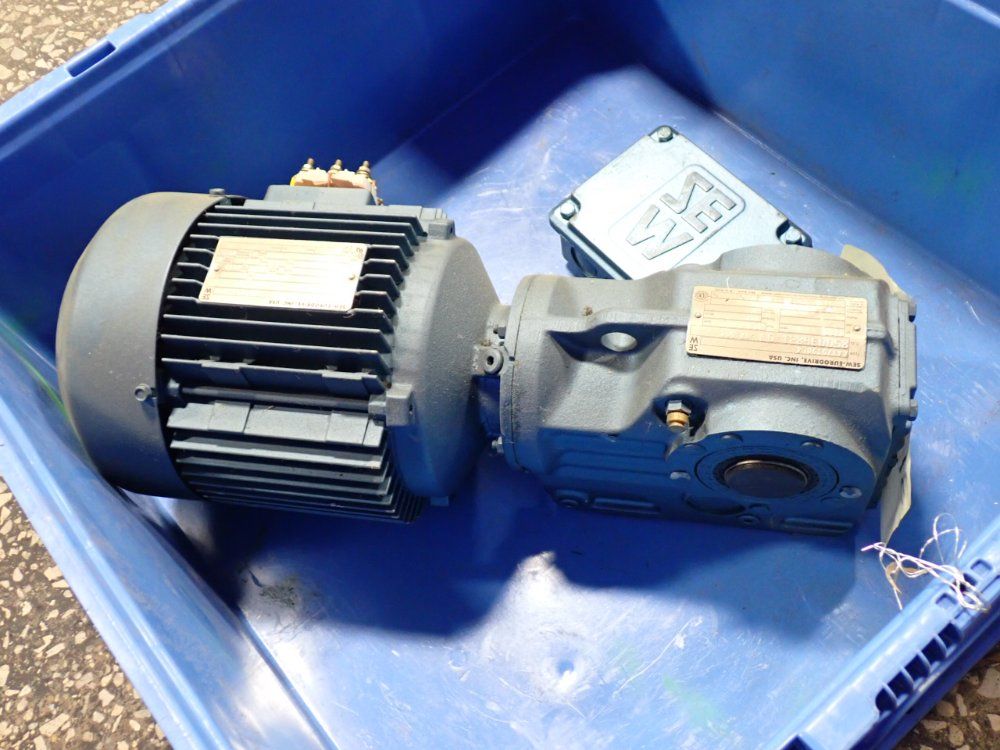 Sew Eurodrive 2 Hp Gear Drive - Dft90l4