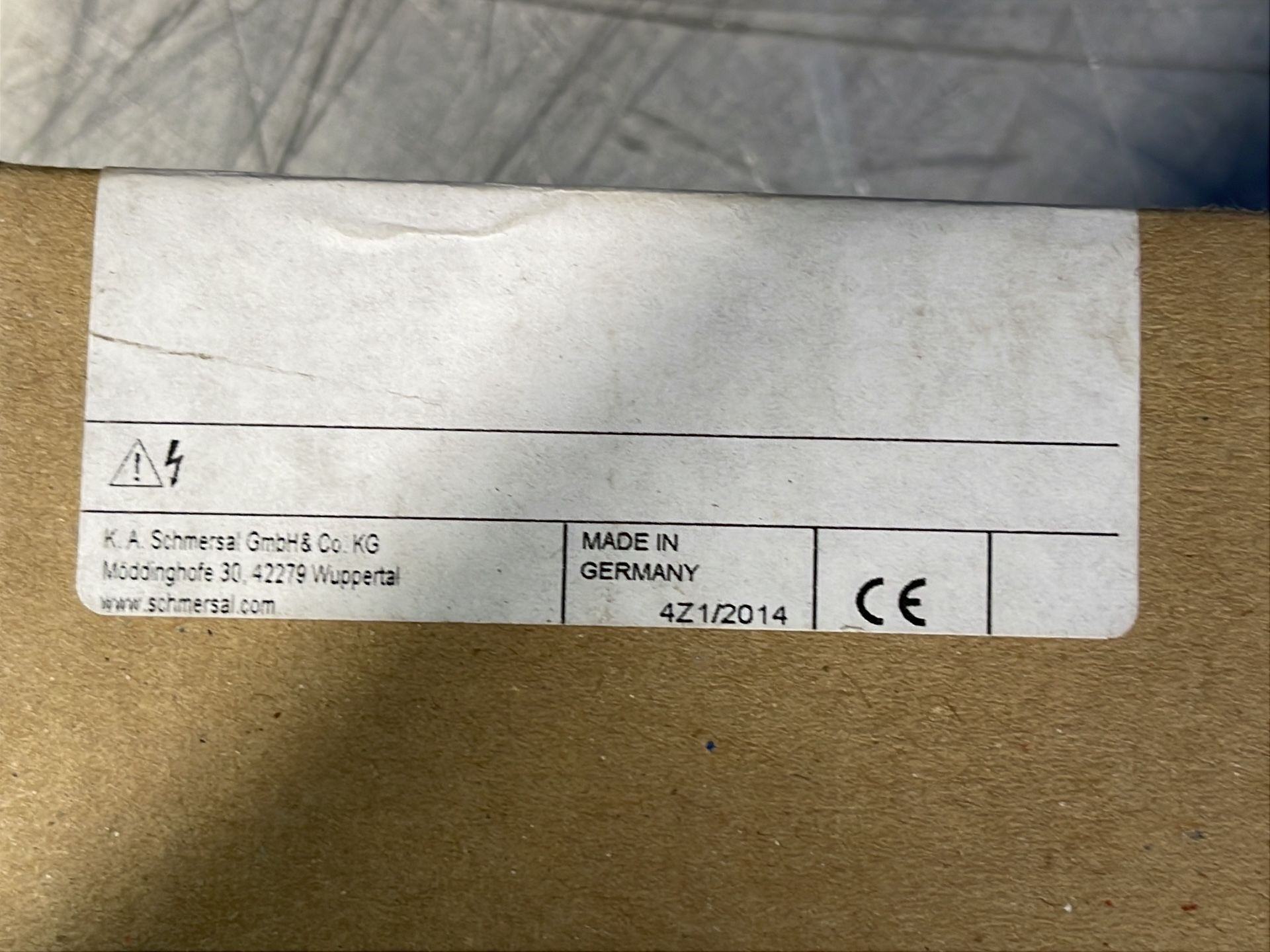 Schmersal Solenoid Interlock Actuators - Mzm 100 B1.1