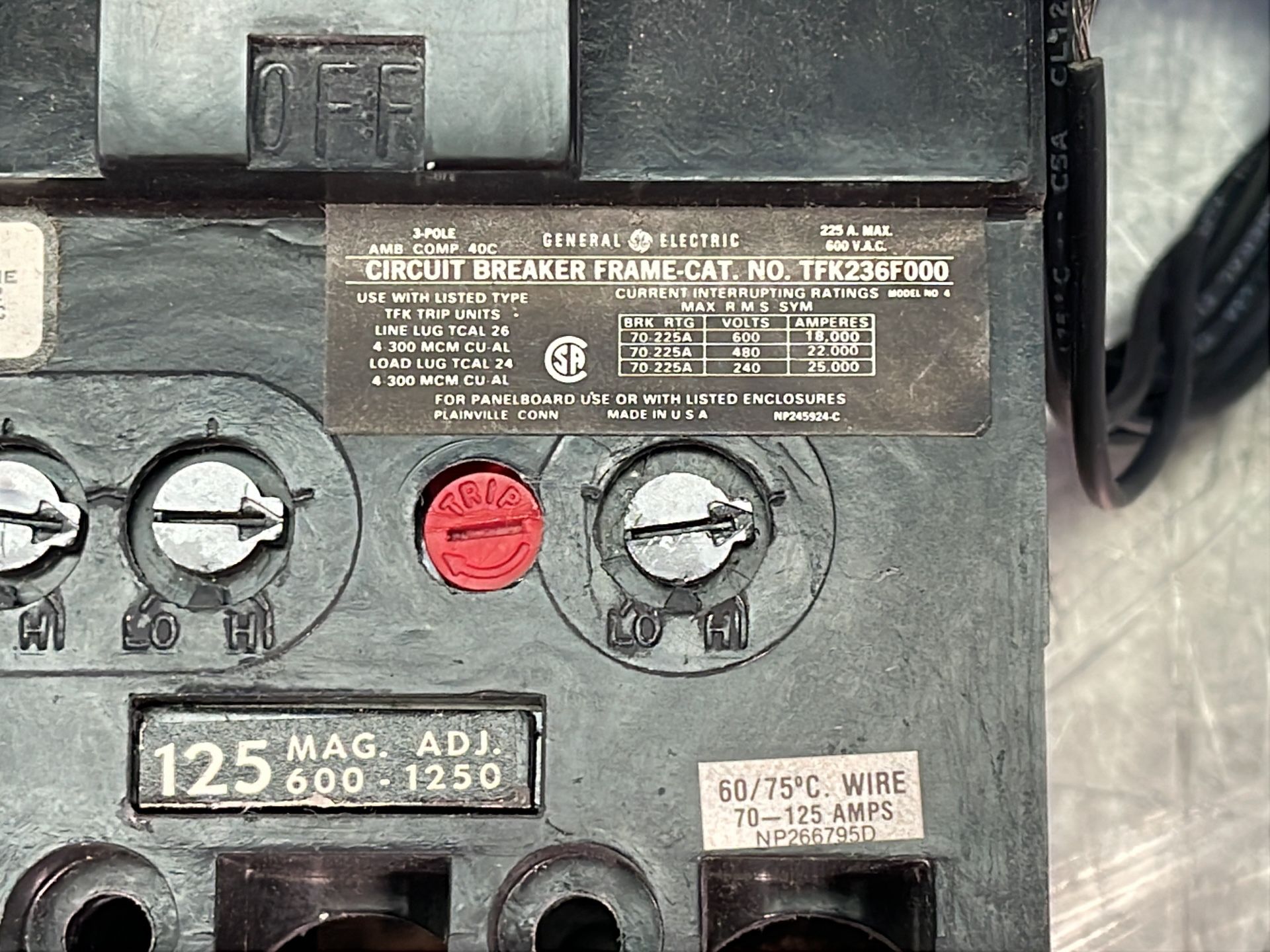 General Electric Circuit Breaker - Tfk236f000