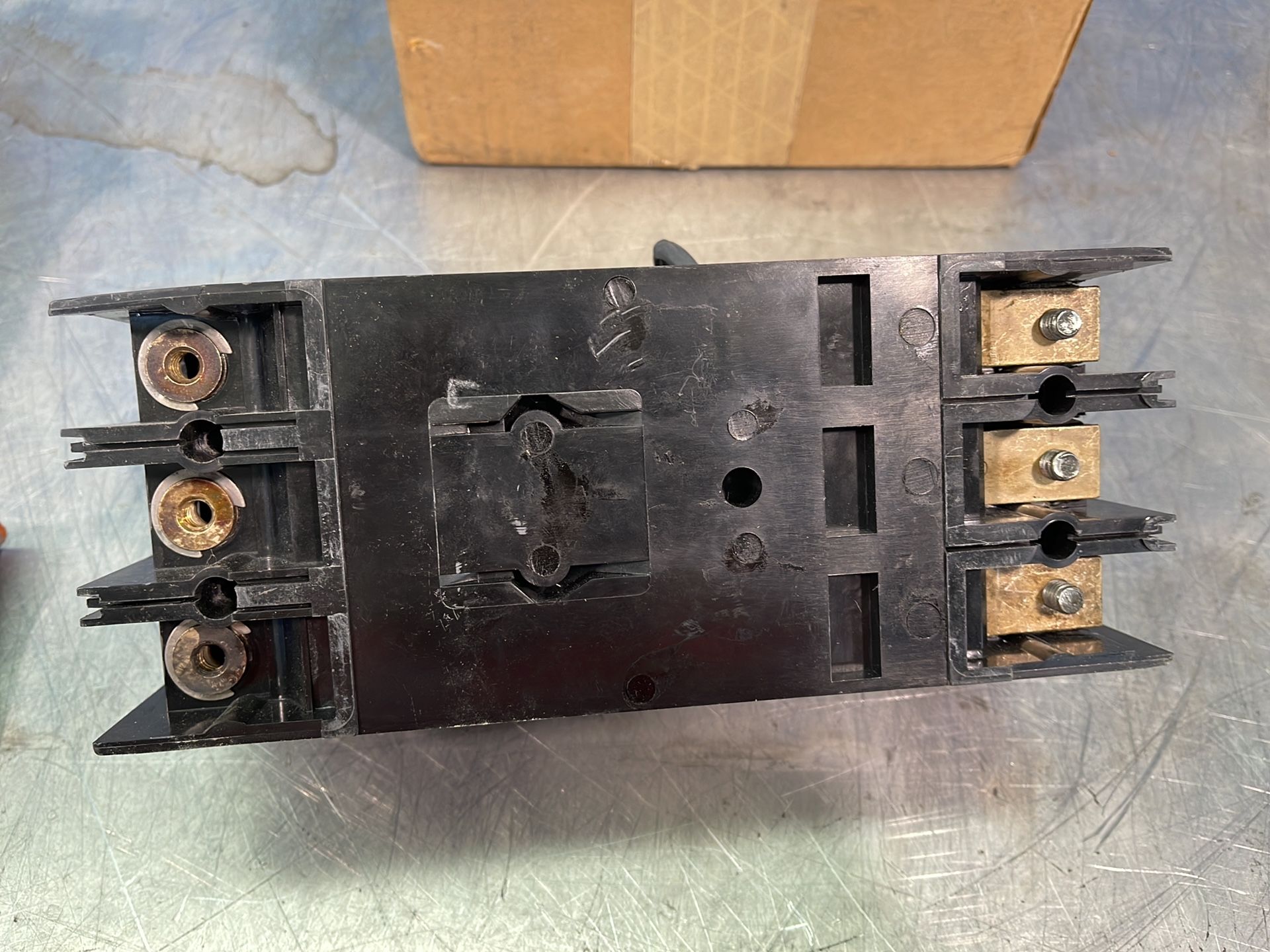 General Electric Circuit Breaker - Tfk236f000