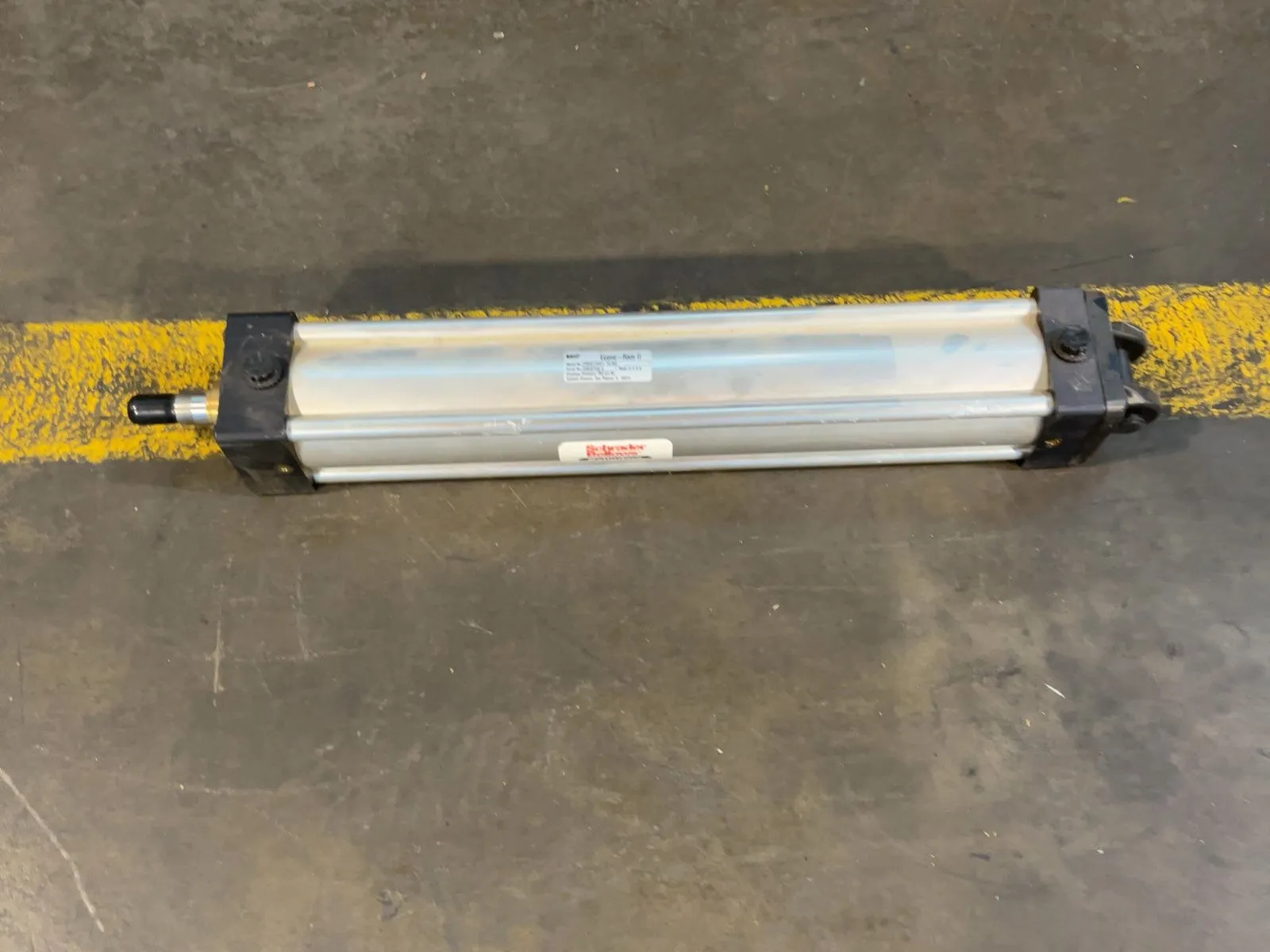 Schrader Bellows 250 Psi Pnuematic Cylinder - Fw2d118421
