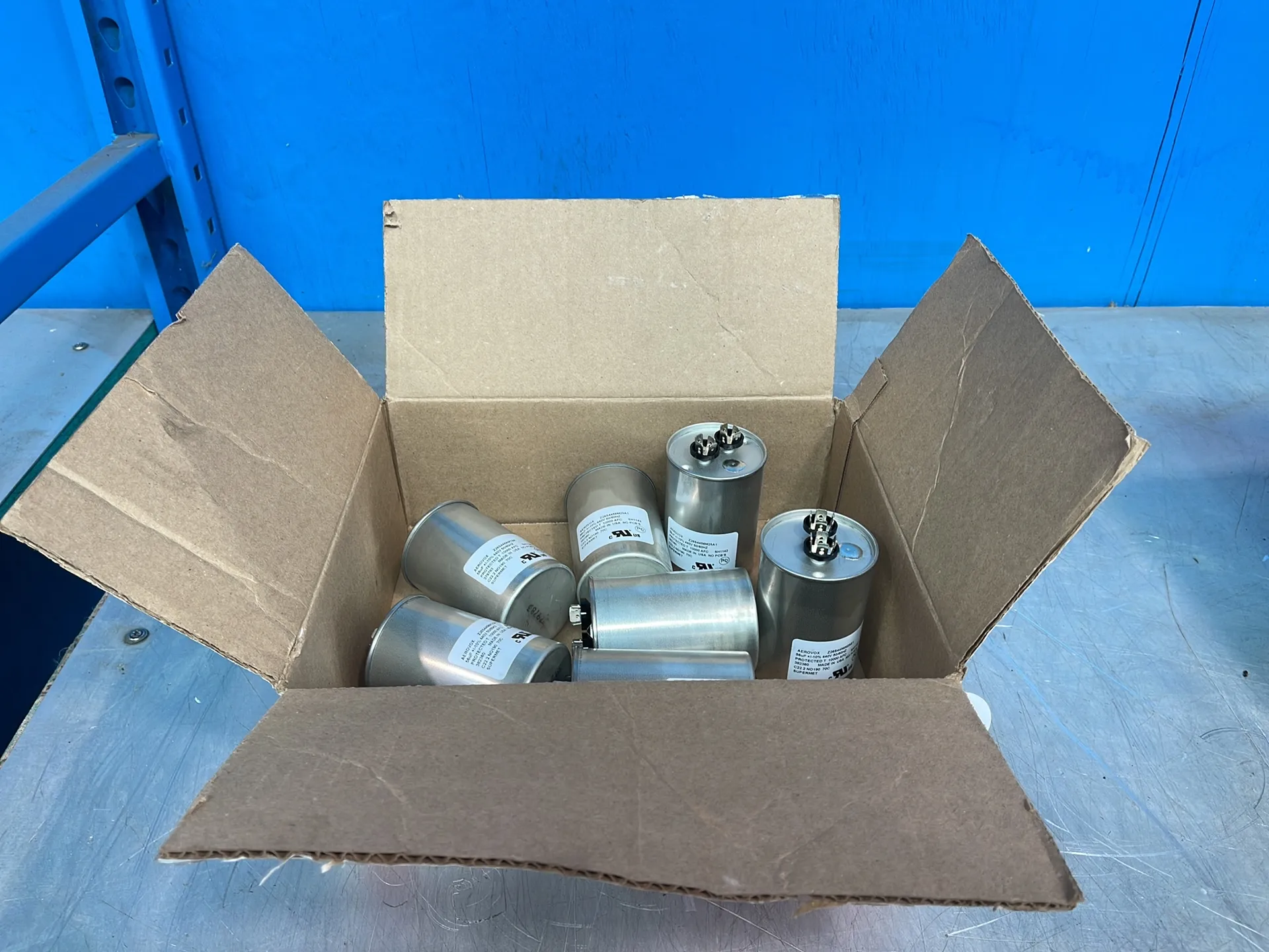 Aerovox 56 Uf Motor Run Capacitors - Z26s4456m25a1
