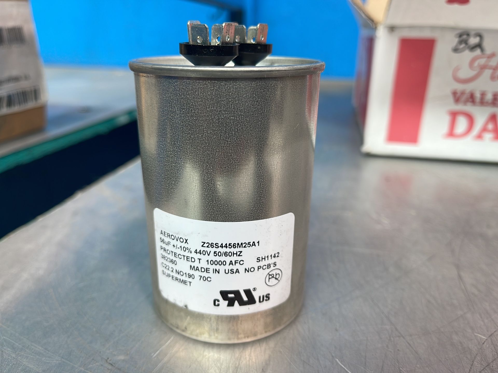 Aerovox 56 Uf Motor Run Capacitors - Z26s4456m25a1