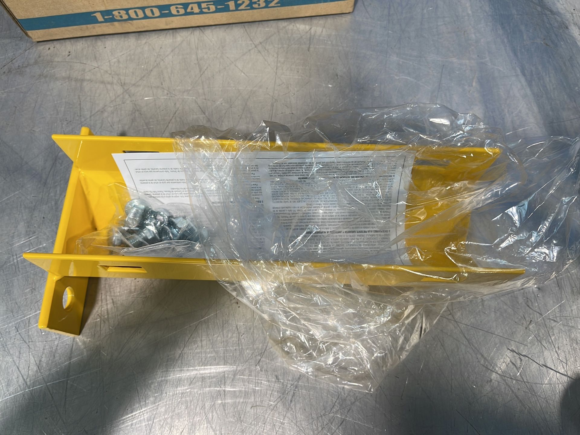 Global Industrial 12” H Pallet Rack Frame Guard - 798617