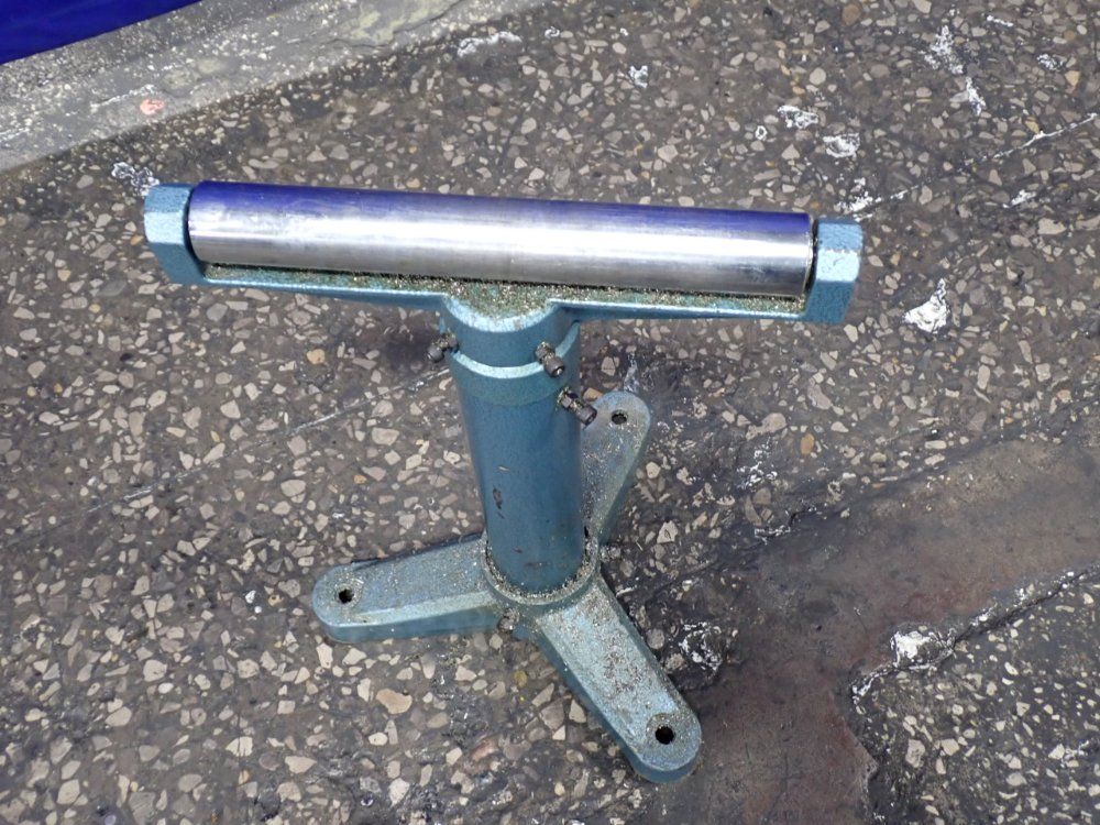 14" Roller Stand