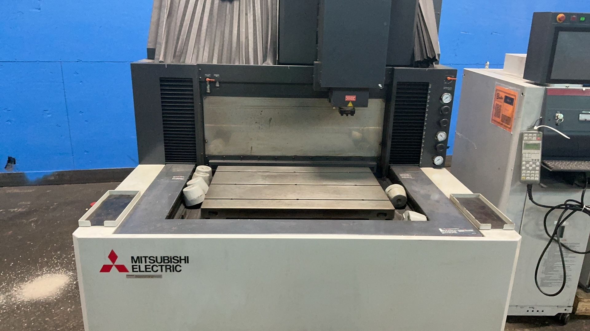 Mitsubishi Electric 23” X 33” Sinker Edm - Ea28vm Advance