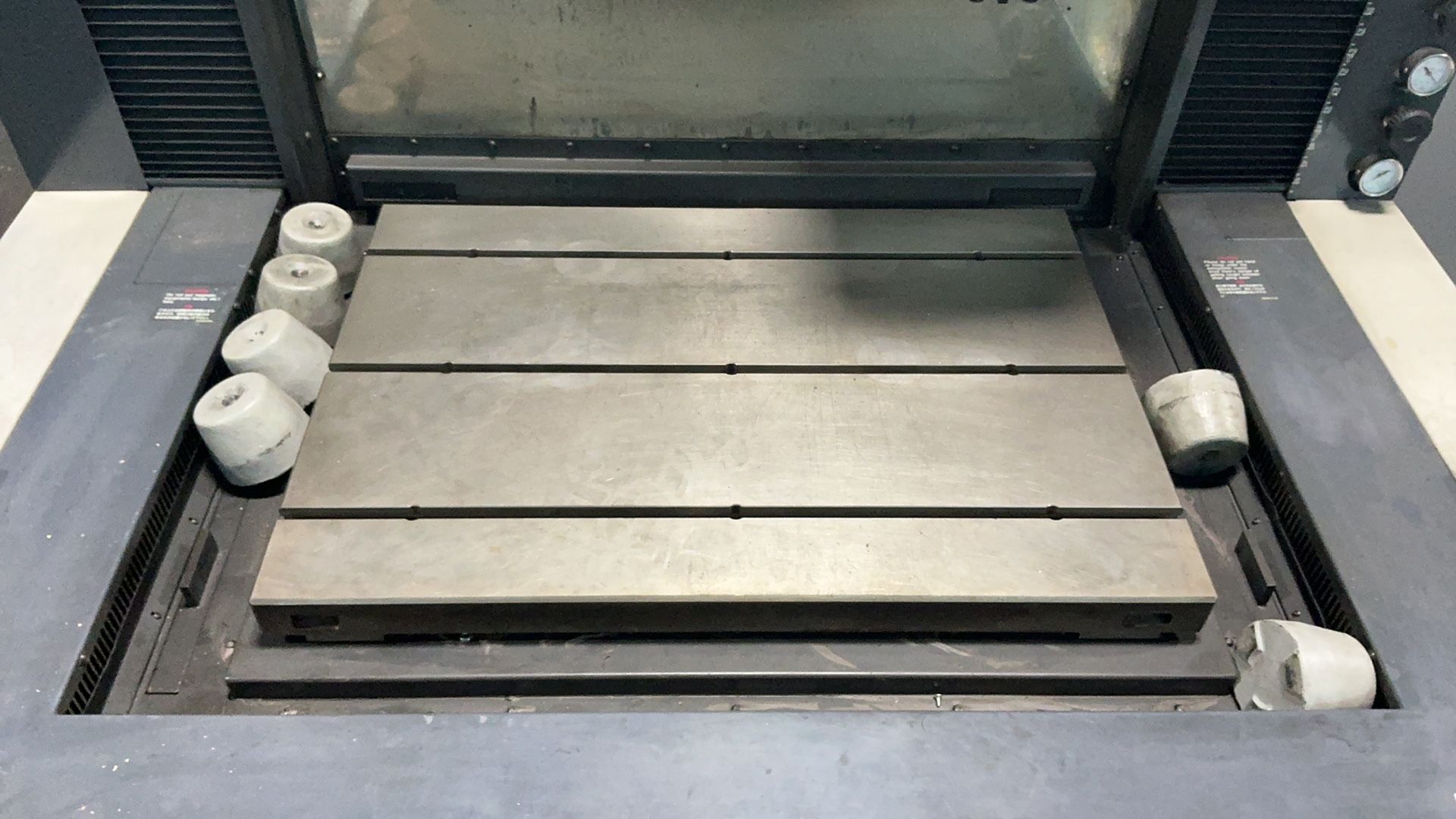Mitsubishi Electric 23” X 33” Sinker Edm - Ea28vm Advance
