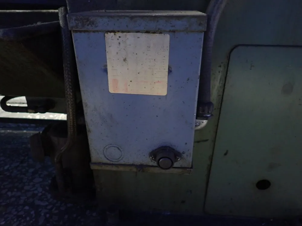 Kingston 16" X 44" Gap Bed Engine Lathe - Hs-1100